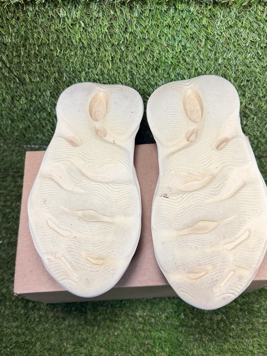 adidas Yeezy Foam RNNR Sand FY4567 Size 8 Men With Box Used Auth Foam Runner main image 5